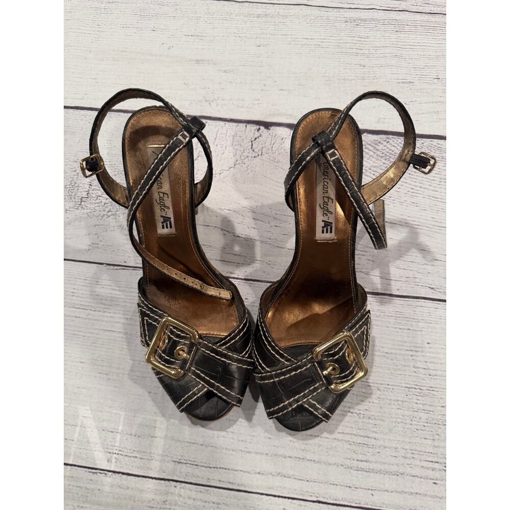 Vintage American Eagle Outfitters Platform Sandals Gold Buckles Size 8
